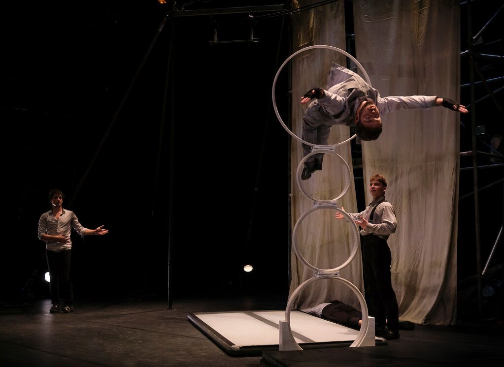 Machine de Cirque - 14_mdc_gaeldellavalle1.jpg-2048x1494.jpg